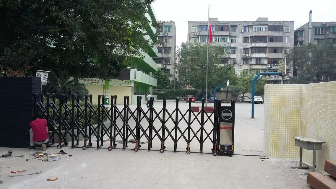 永新县永新县深圳市伸缩门